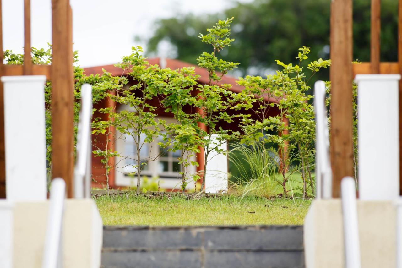 Giltraps Townhouse & Glamping Hotell Kinnitty Eksteriør bilde