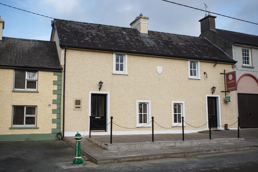 Giltraps Townhouse & Glamping Hotell Kinnitty Eksteriør bilde