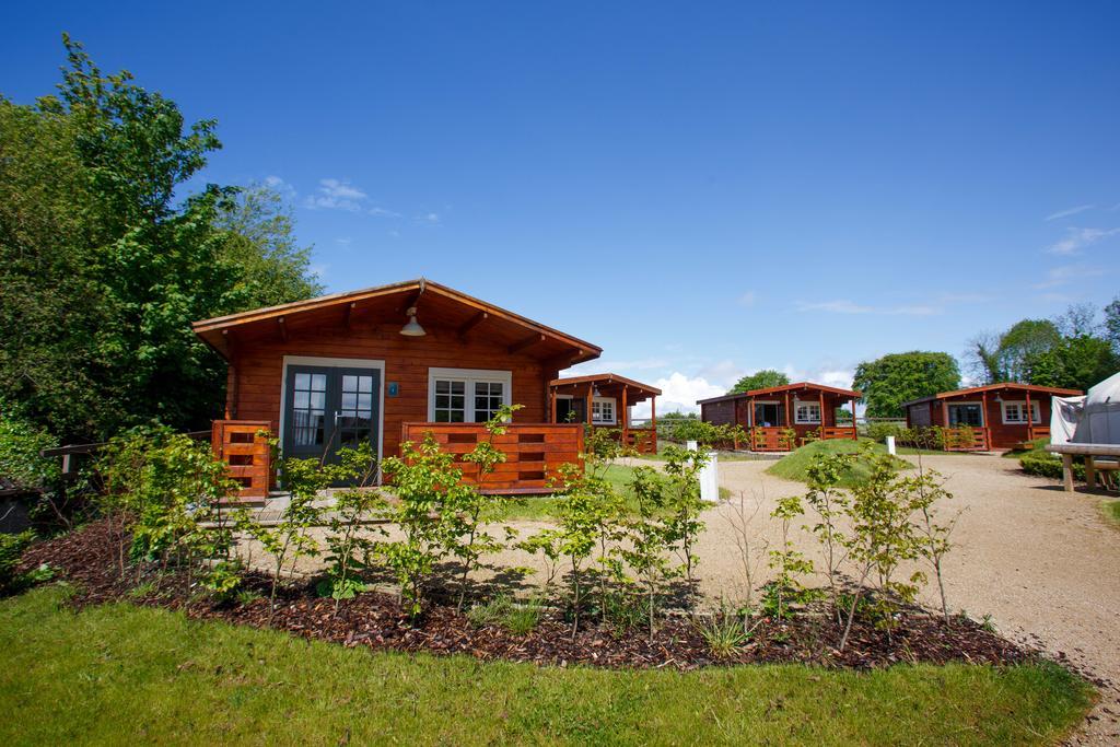 Giltraps Townhouse & Glamping Hotell Kinnitty Eksteriør bilde